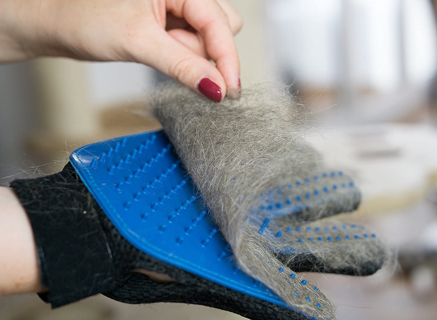  HEQUN Guante de Masaje para Mascotas, Cepillo de Deshedding Suave, para Perros Masaje para Mascotas Perros Gatos Herramienta de Masaje con Diseño Mejorado de Cinco Dedos (Azul) 