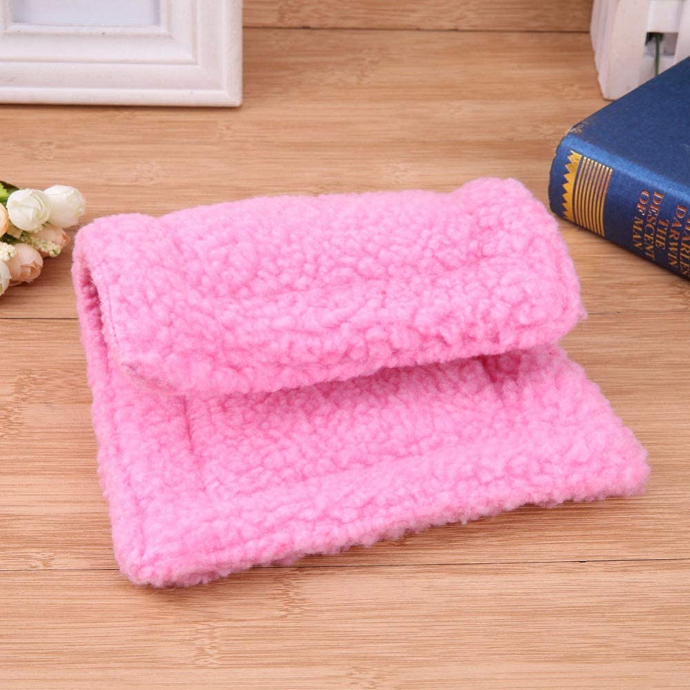  1PC Rosa Felpa PequeñO Mascotas Guinea Pig HáMster Cama De La Casa Caliente del Invierno De La Ardilla De Erizo Tapete De Conejo Amortiguador Cama Nido HáMster Casa Accesorio 