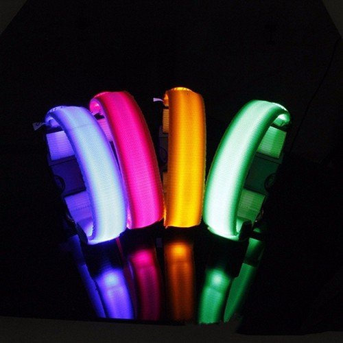 Q4 Perro de Luz Intermitente o Collar de Gato. Collares Reflectantes Impermeables LED para Mascotas de Seguridad. (Rosado, Pequeño)