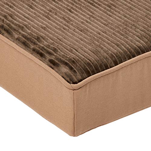 AmazonBasics - Cama para mascotas, espuma, tamaño pequeño, color marrón (Brown Flannel)