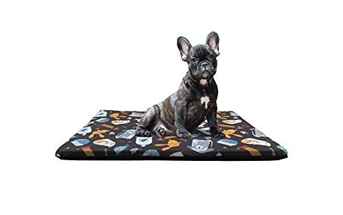 TIENDA EURASIA® Cama para Perros - Colchoneta Acolchada Rellena de Fibra Hueca Siliconada -Tela Loneta Lavable - Ideal para Perros y Gatos - Fabricadas en España (S - 60x80x4cm, Estampado Perros)