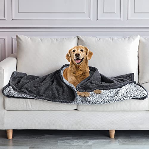 Pattepoint Grande Manta Impermeable para Perros, Fundas Lavables para Asientos de Coche, Suministros para Perros Suaves a Prueba de PIS, Manta para Mascotas para Perros y Gatos - Gris 130 x 145 cm