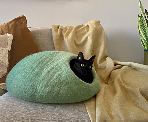 Cueva para Gatos y Perros pequeños en Tonos Verde I Cama de diseño contemporáneo y Fabricada con Fieltro 100% de Lana de Oveja I Casa para Mascotas Suave y práctica I Cat Cave Green