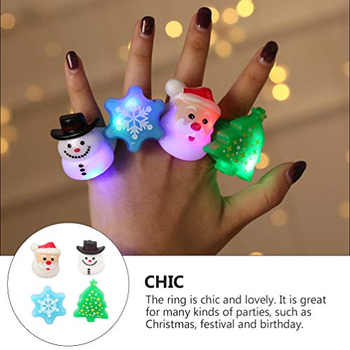 POPETPOP LED Light Up Anillo Fiesta de Navidad Favors: 4 Unids Flashing Dedo Anillo de Dedo Copo de Nieve Santa Árbol Muñeco de Nieve Resplandor en The Dark Funny Funny Christmas Supplies