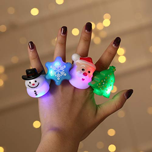 POPETPOP LED Light Up Anillo Fiesta de Navidad Favors: 4 Unids Flashing Dedo Anillo de Dedo Copo de Nieve Santa Árbol Muñeco de Nieve Resplandor en The Dark Funny Funny Christmas Supplies